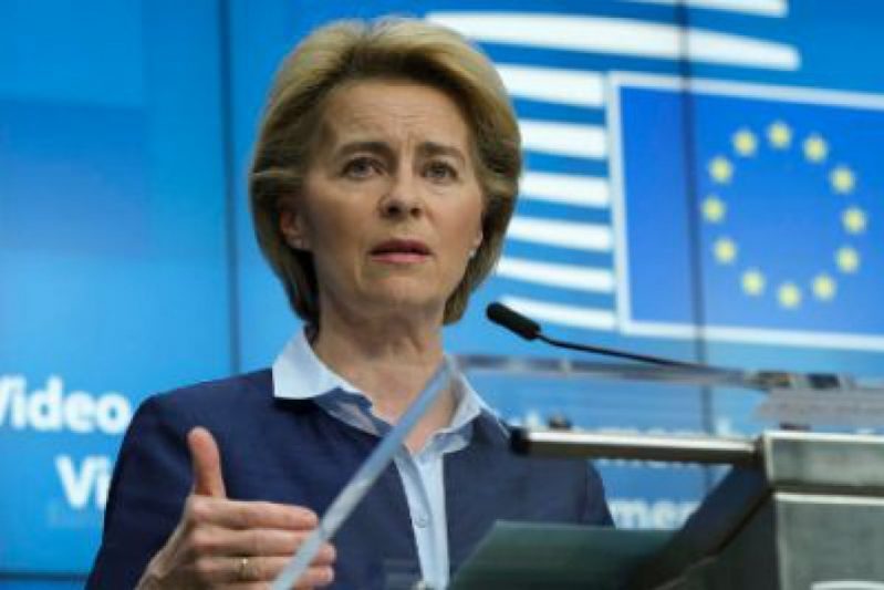Head of Government Holds Phone Conversation with European Commission President