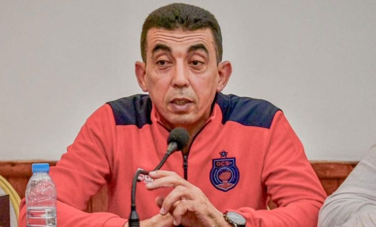 The president of the Olympic Club of Safi El-Hidaoui leaves the prison walls