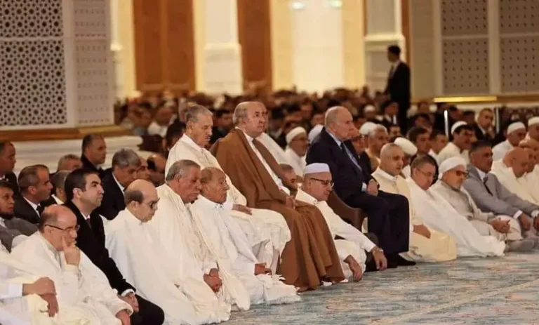 Algeria's Eid al-Fitr holiday... Tebboune and Chengriha sitting on chairs inside the mosque, their health questioned