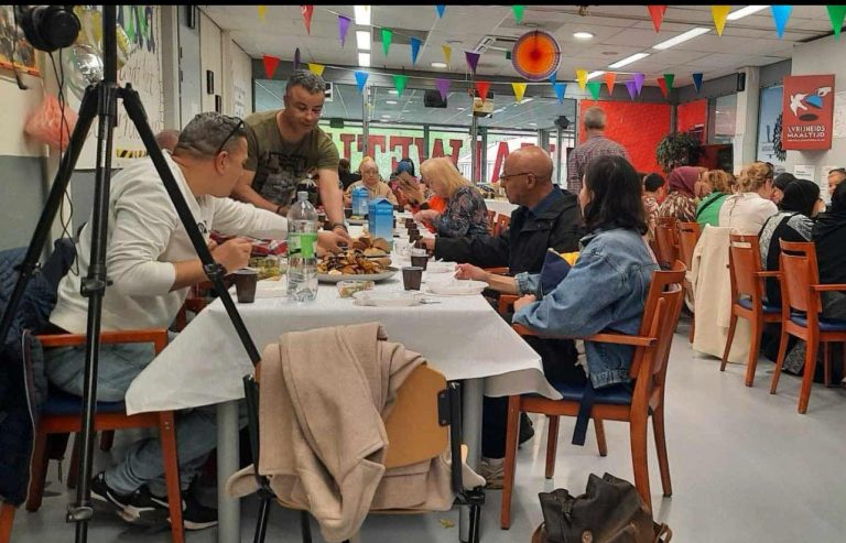 Amsterdam…meat dishes with plums appeal to fans of Moroccan cuisine of different religions “Video”.