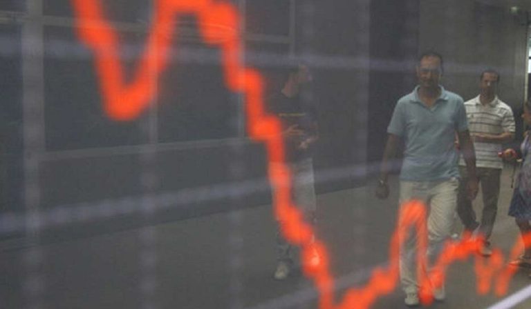 A budget deficit of more than 1.18 billion dirhams at the end of April