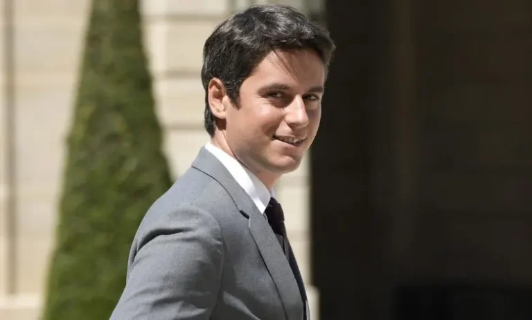 Next month, the French Prime Minister will visit Morocco.