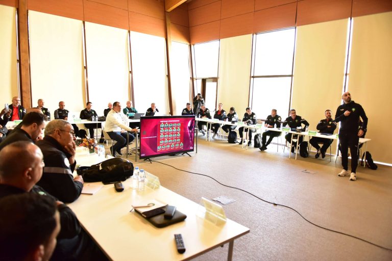 Regragui and Ammouta intervene in the third module of the training to obtain the CAF-Pro License
