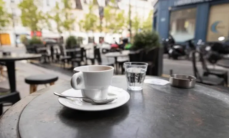 Under the pretext of the increase in gas prices, cafe owners are increasing consumption prices by one dirham.