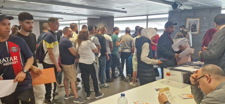 Various administrative services for the benefit of Moroccans in Zaragoza