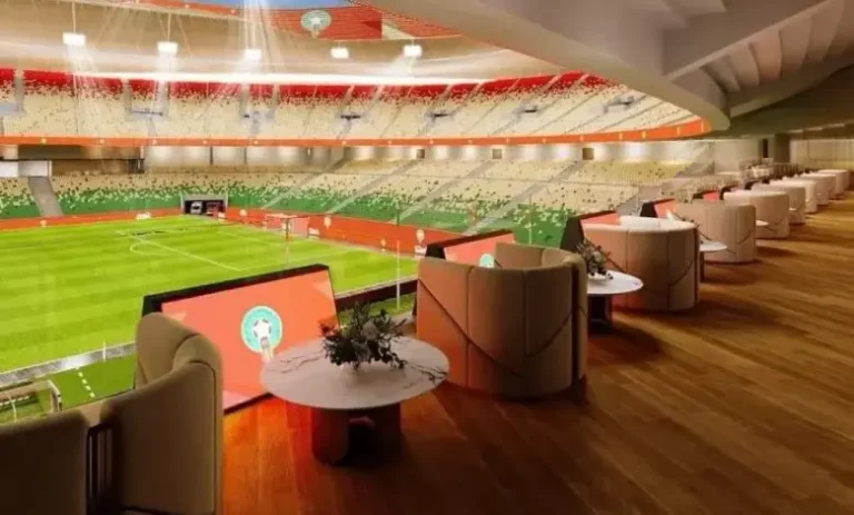 After a short break... Rabat stadium construction workers resume work to complete it before the scheduled date