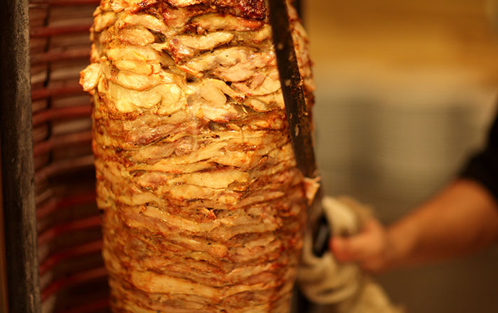 Algeria: Shawarma and chicken preserved with a corpse preservation solution