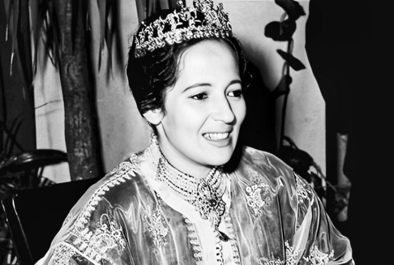 The royal palace announced today, Saturday, the death of the mother of King Mohammed VI, Princess Lalla Latifa.