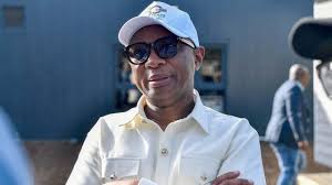 Total chaos for South Africa: after the dismissal of a South African chairman of the CAF disciplinary committee, the South African Minister of Sports appeared for corruption before a Johannesburg court