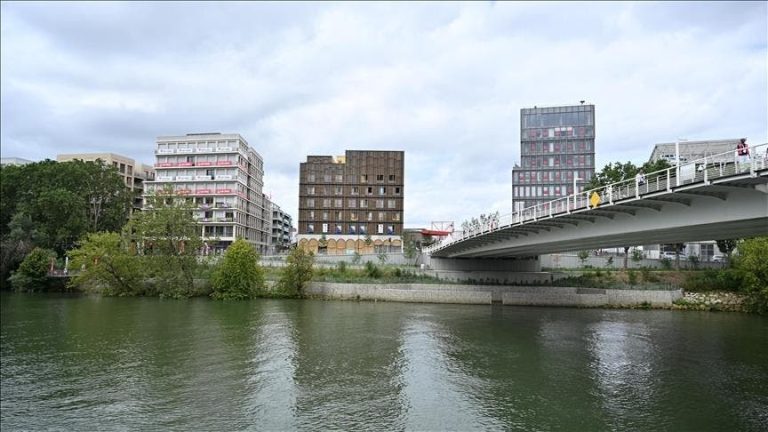 French newspaper reports food shortage in Paris Olympic village