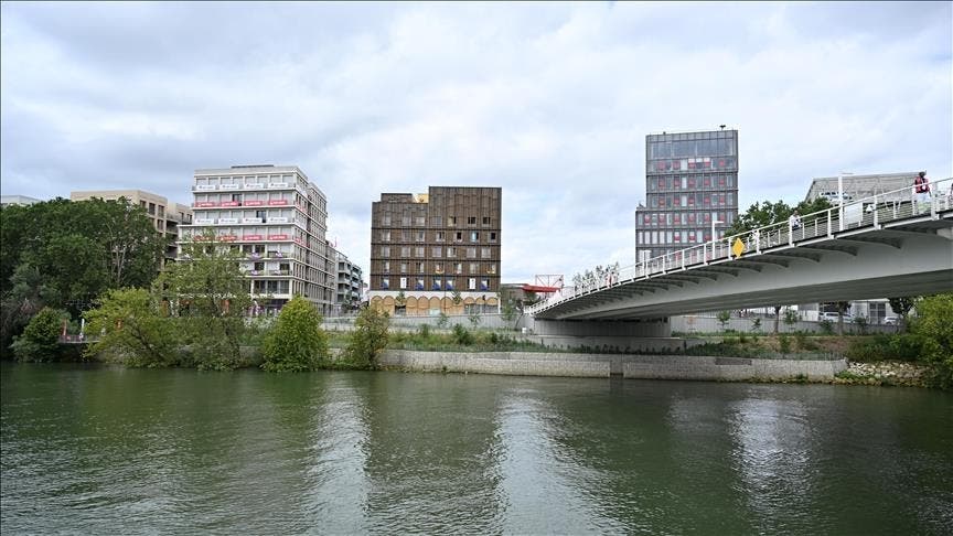 French newspaper reports food shortage in Paris Olympic village