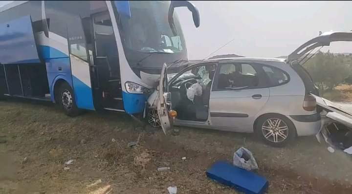 Khénifra.. Une personne a été tuée suite à la collision d'un bus avec une voiture légère