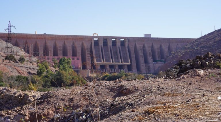 The surface area of ​​the Massira dam, the second largest dam in Morocco, is in spectacular decline