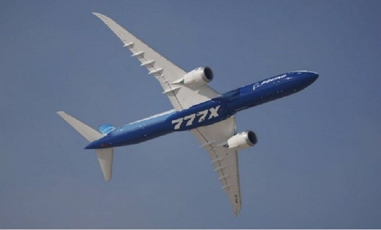 Boeing suspends 777X test flights after faults detected