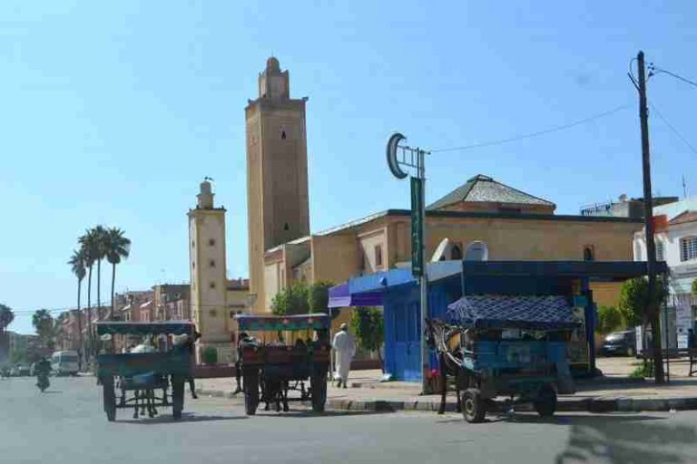 Darwa residents demand that management of the city be transferred from the Royal Gendarmerie to the National Security