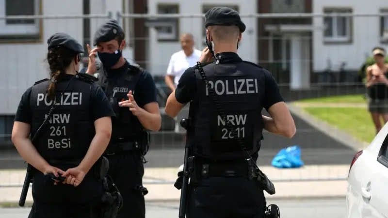 German police kill man suspected of attacking passers-by with two knives