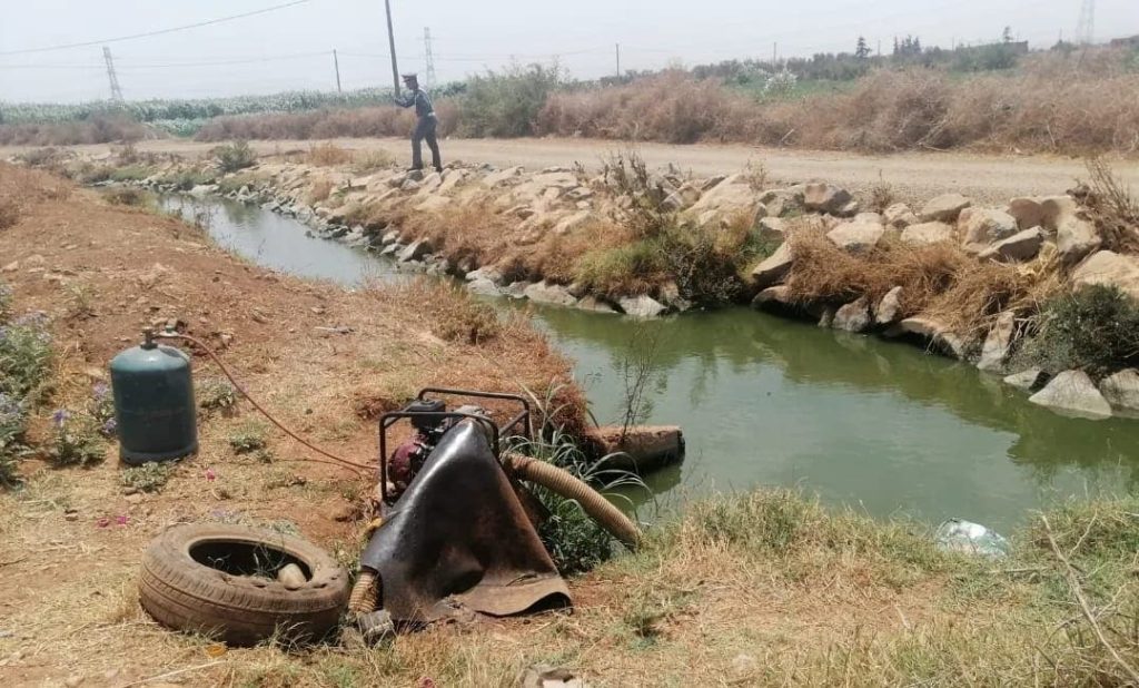 Oujda.. Arrest of 04 people involved in the irrigation of their agricultural lands with waste water
