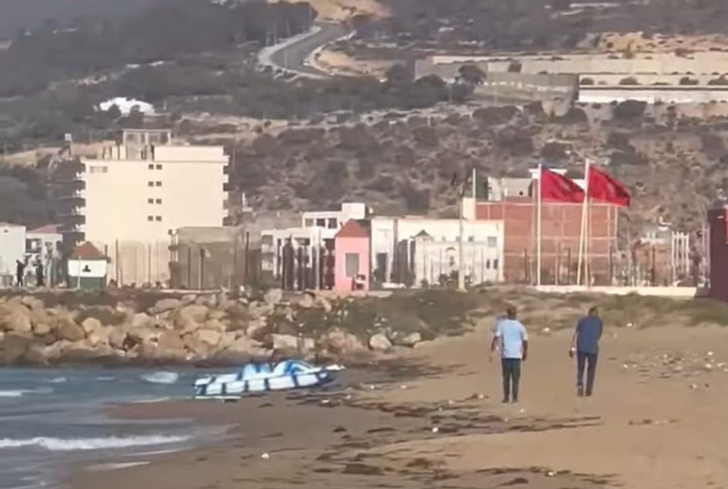 Saidia.. An Algerian water pedal boat entered Moroccan waters and the authorities have opened an investigation