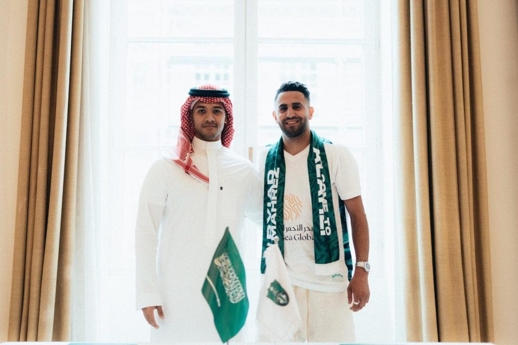 Saudi legend attacks Algerian Riyad Mahrez (video)