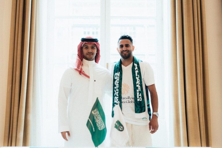 Saudi legend attacks Algerian Riyad Mahrez (video)