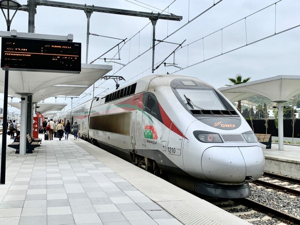 The French newspaper "Le Figaro" praises the advantages of train travel in Morocco