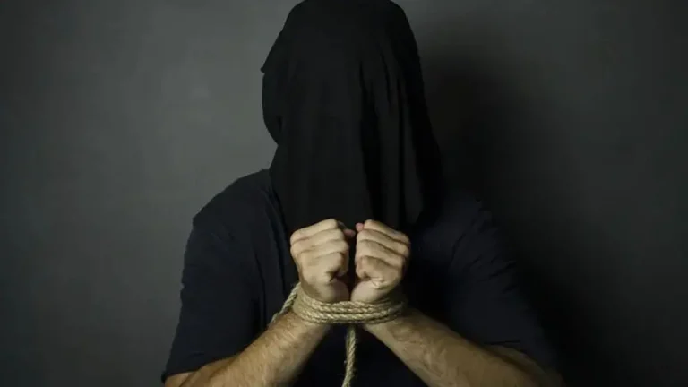 They were on their way to the “American dream”… freeing more than 20 Moroccans from the grip of the mafia in Mexico