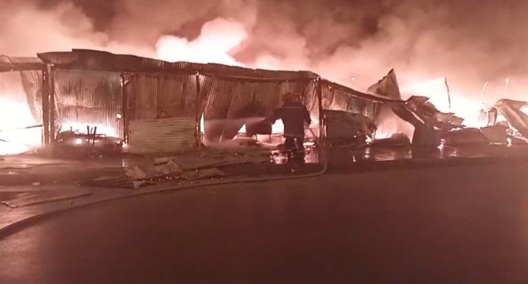 Urgent...a massive fire...at the clothing store "Joutia de Benabad" in Kenitra