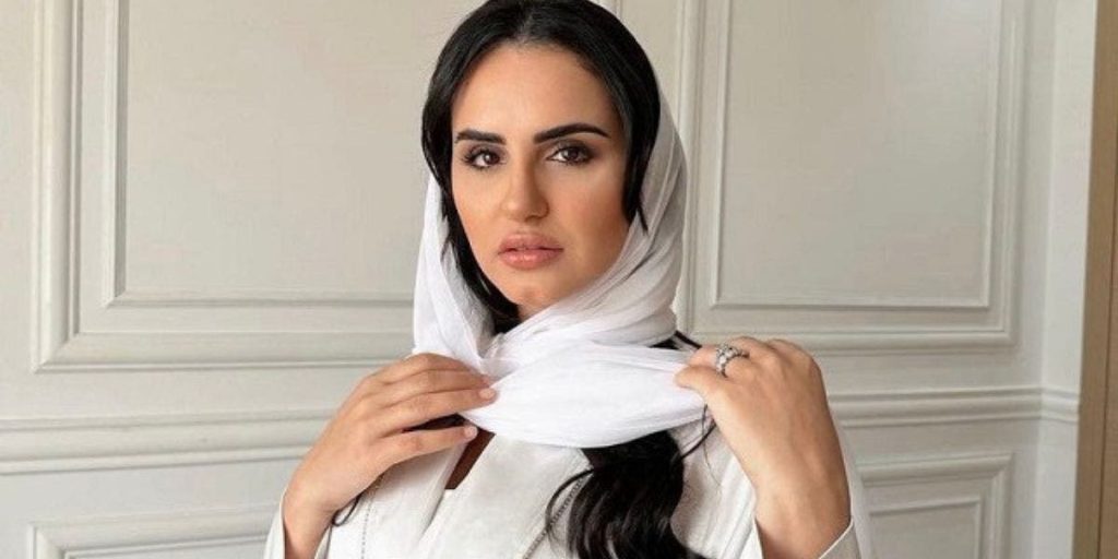 Widad Al-Munaie recounts the details of his experience with speech loss