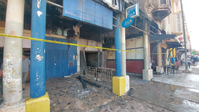 Settat.. A fire broke out in a shopping district, mobilizing the authorities (photos)