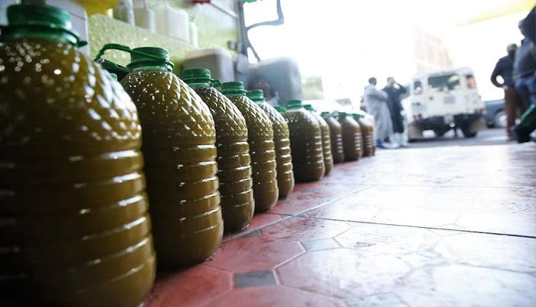 Un litre d'huile d'olive coûte 150...demande au ministre de l'Agriculture de protéger les poches des citoyens