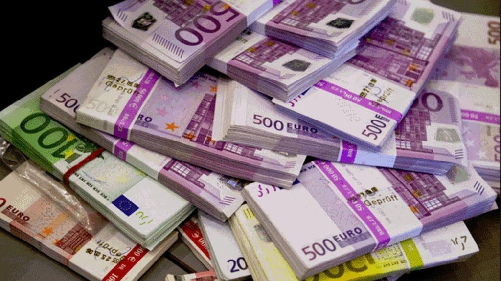 Bab Ceuta Customs Confiscates More Than 254,000 Euros From a Senegalese Traveler