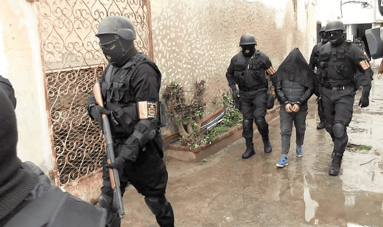 Basij arrests 3 people loyal to the Islamic State