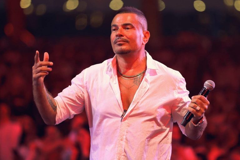 Because of the “slap”.. Amr Diab withdraws from singing at weddings (video)
