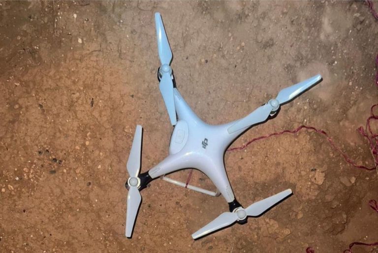 Beni Adrar.. The Royal Gendarmerie seized a drone loaded with a quantity of drugs