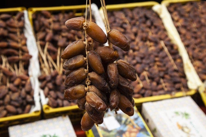 Intensive importation encourages date producers to write to the Ministry of Commerce to protect the local product