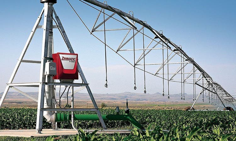 Il est important pour les agriculteurs de Taroudant... de réapprovisionner 10 000 hectares en eau du barrage d'Ouloz