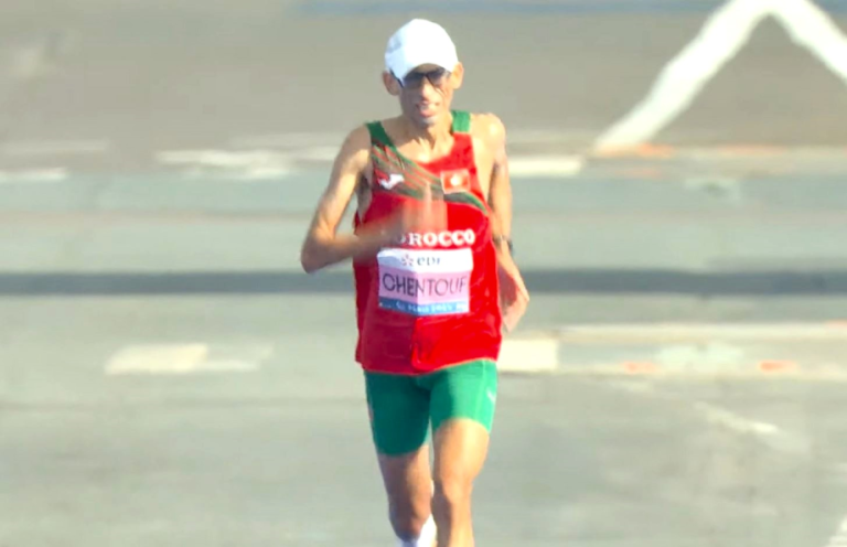 Paris Paralympic Games.. Morocco's Amine Chentouf wins bronze medal in marathon competition