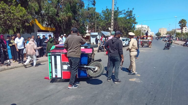 Reporter driver tries to run over leader and authority members during campaign to free public property