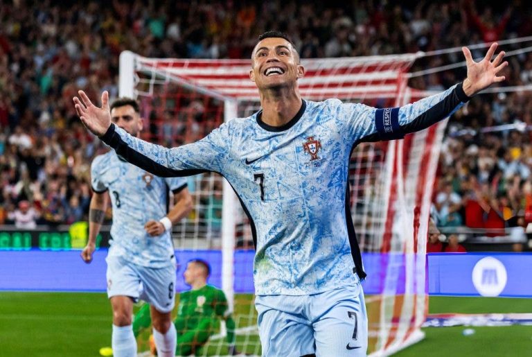 Ronaldo's joy after scoring his 900th career goal (video)