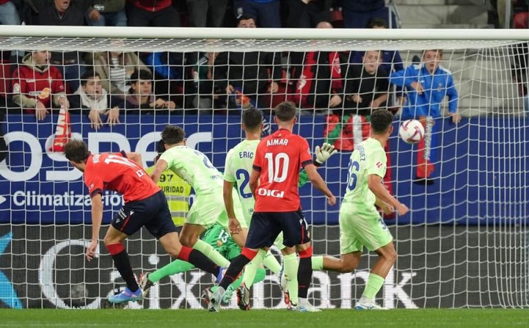 Spanish League.. Barcelona suffers its first defeat against Osasuna