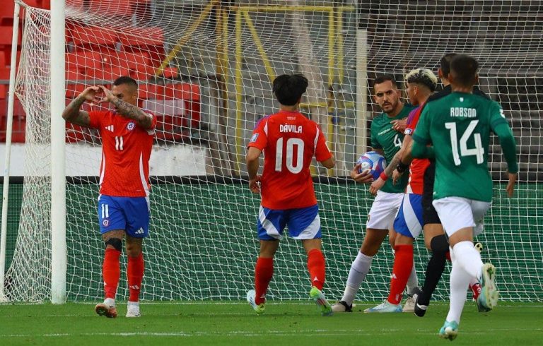 Strange goal sparks controversy in South American World Cup qualifiers (video)