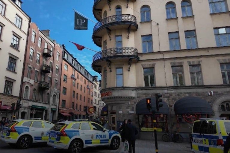 “Sweden”…the arrest of a man who caused a shock with a knife inside the Moroccan embassy