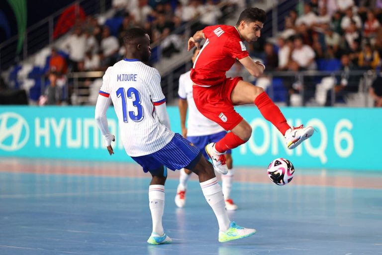 Thai futsal coach accuses France of deliberately beating Iran to avoid facing Morocco (video)