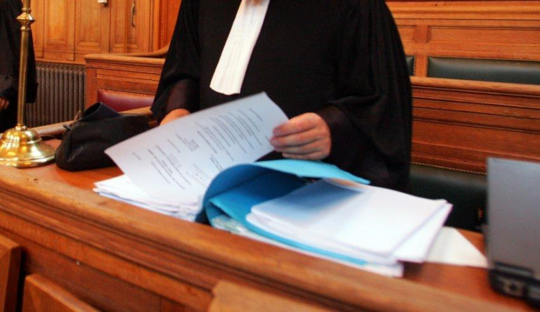 Who compensates the rights of court officers due to the continuing strike in the Kingdom's courts?