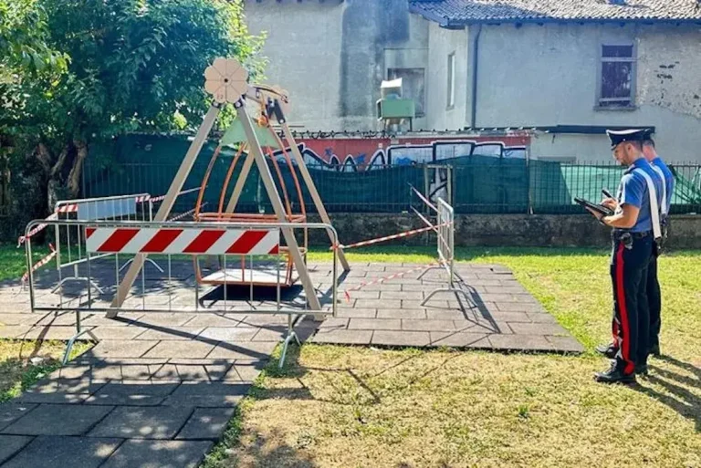 Young Moroccan woman dies after falling from swing in Italian park