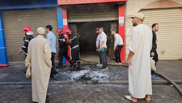 Al-Bayda.. An electrical outage causes a massive fire in the most famous “snack bar” in the Belvédère district (video + photos)