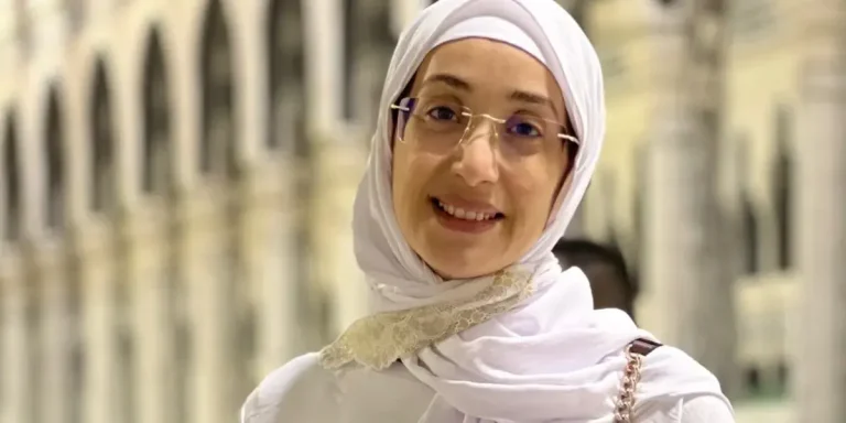 Actress Hoda Sedqi performs Umrah rituals and comments: “God does not deprive any Muslim of this place. »