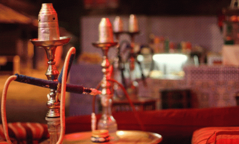 Après des campagnes sécuritaires, les autorités de Marrakech appliquent la décision de fermer les cafés à chicha