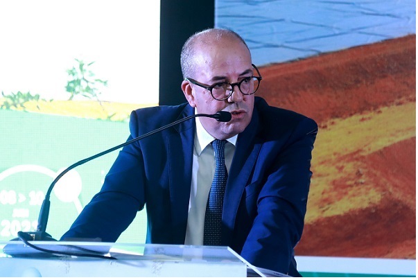 Ahmed El Bouari launches direct seeding operation in El Hajeb