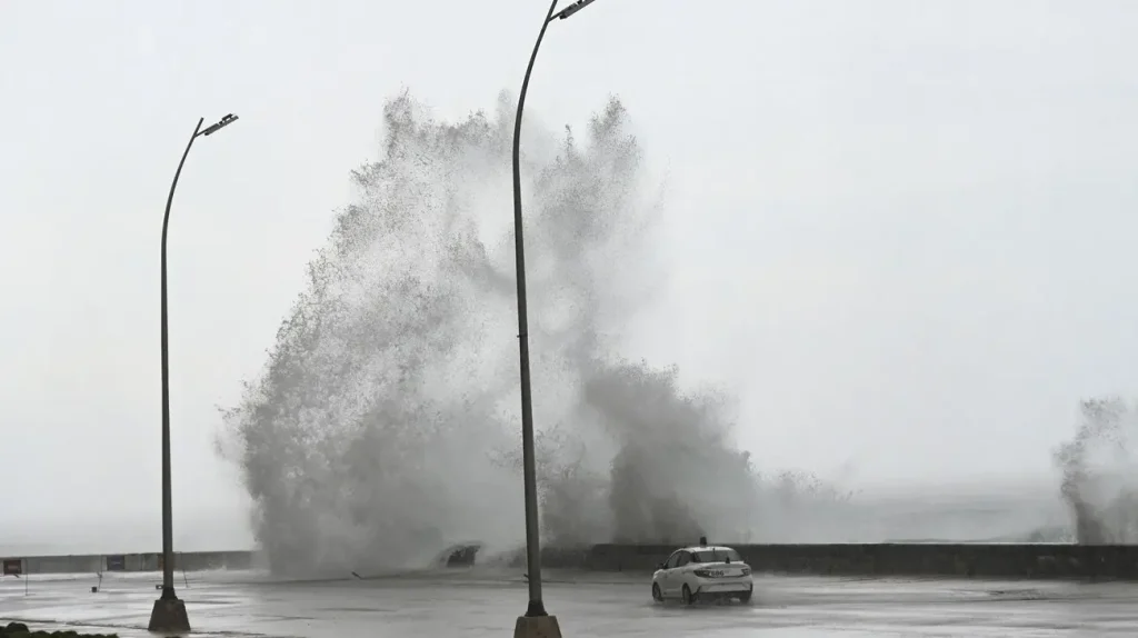 Due to Hurricane Milton, the Moroccan Consulate in Miami opens phone lines to help the community